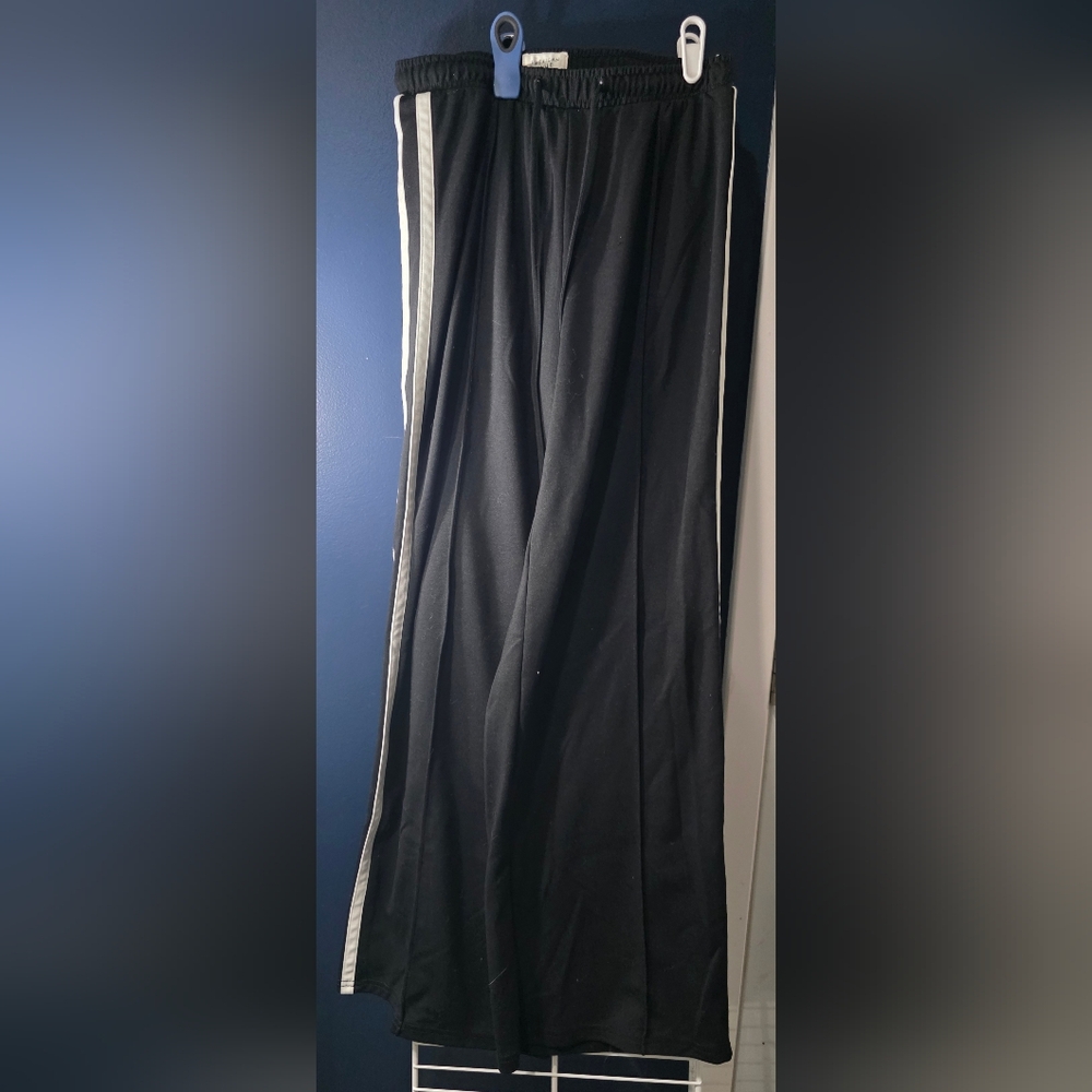 American Eagle Outfitters Black Joggers with White Trim